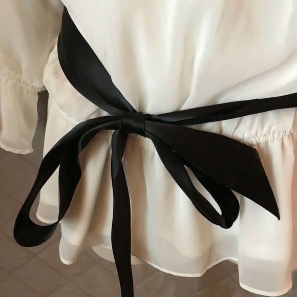 Blouse - Picture 2 of 6